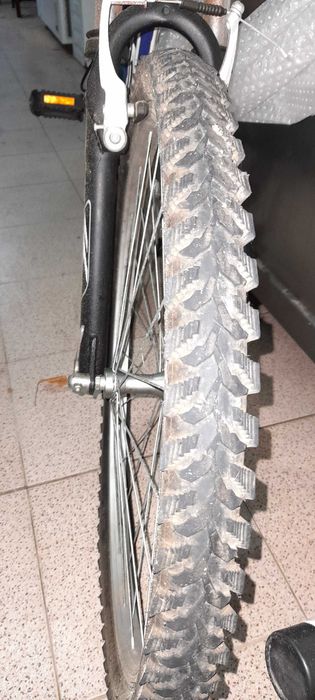 Bicicleta BTT de homem,  bem conservada