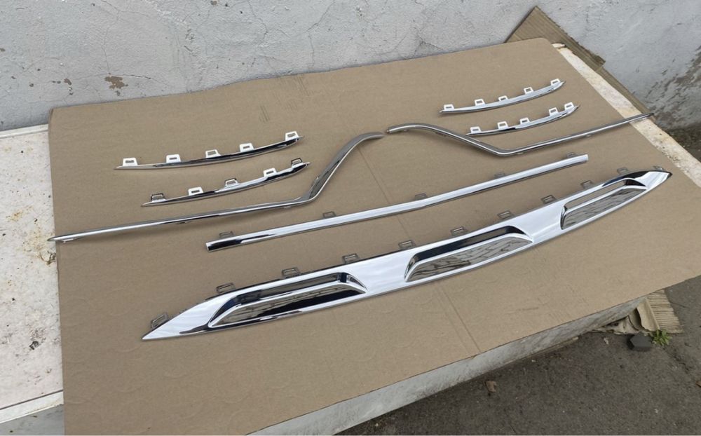 Хром бампера вставка Mercedes GLC CLA C E S GLE GLS GL ML