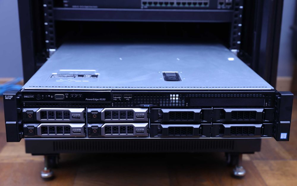 Serwer Dell PowerEdge R540 + Switch + UPS + Szafa