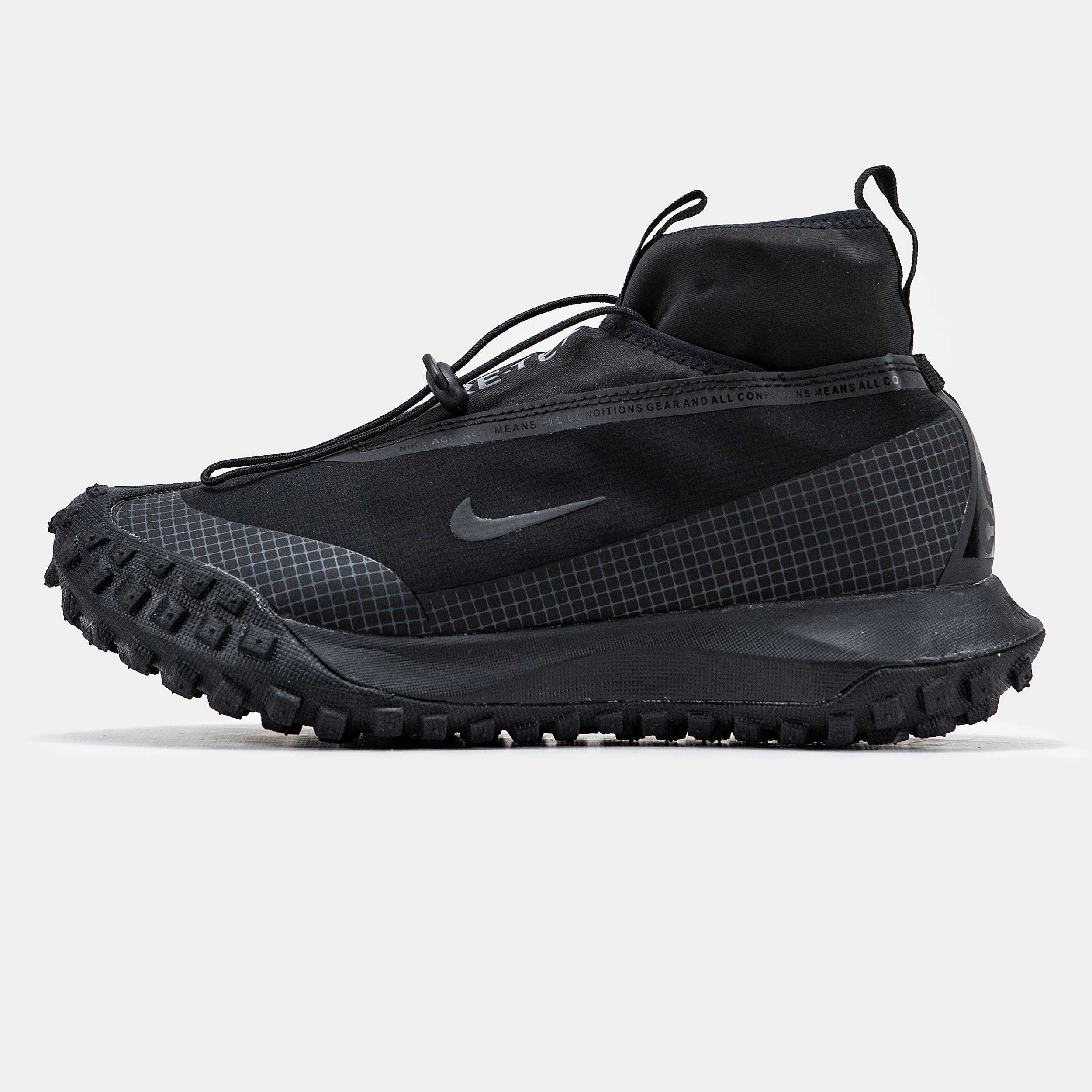 Nike acg triple black deals