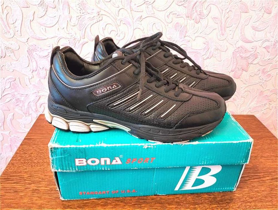 Кросівки Bona ,шкіряні, р.39