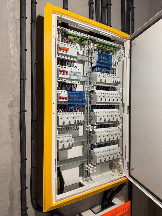 Електромонтажні роботи під ключ.