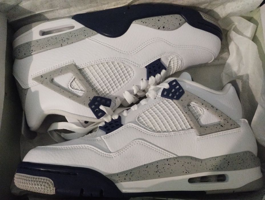 Air Jordan 4 Retro