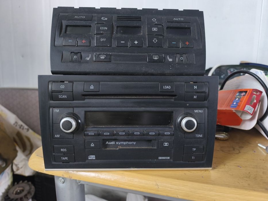 Audi A4 B6 radio tunel klimatronik 2 din cupholder dekory głośnik