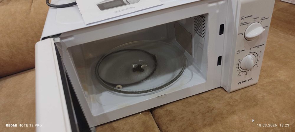 Продам микроволновку Delfa
