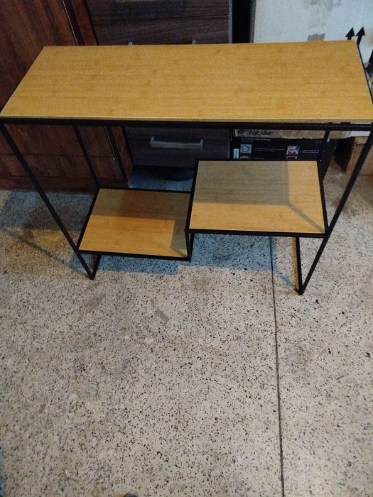 Sprzedam regał i pufe