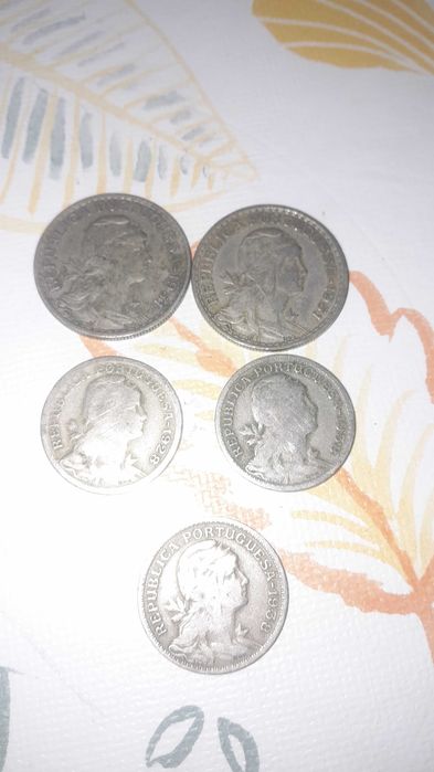 Notas de 1000 escudos e moedas alpaca 50 centavos 1938,1928 e 19511