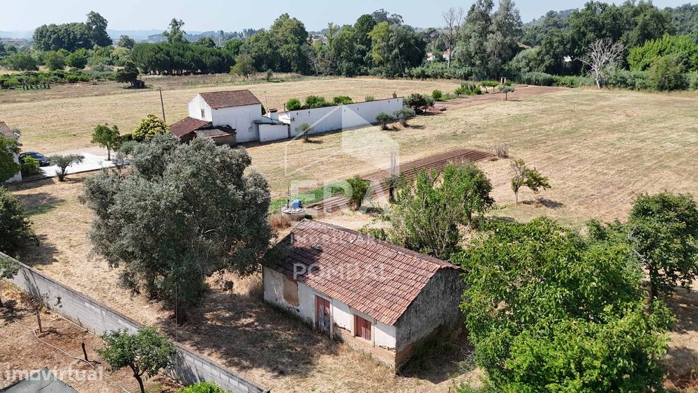 Moradia, Tomar (São João Baptista) e Santa Maria dos Olivais