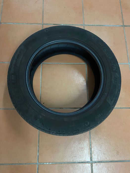 Pneu de Peugeot 2008