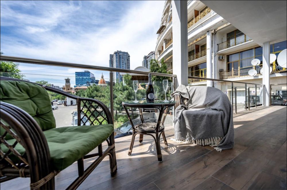 Аренда апартаментов помесячно/посуточно Аркадия скай/1015