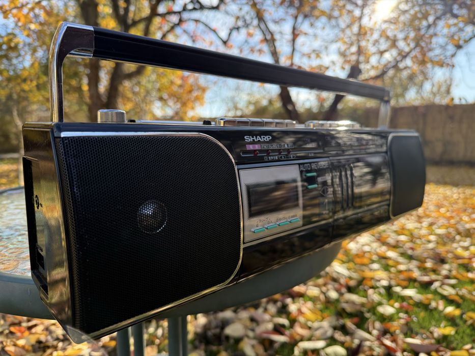 Продам магнитолу SHARP QT-Y14