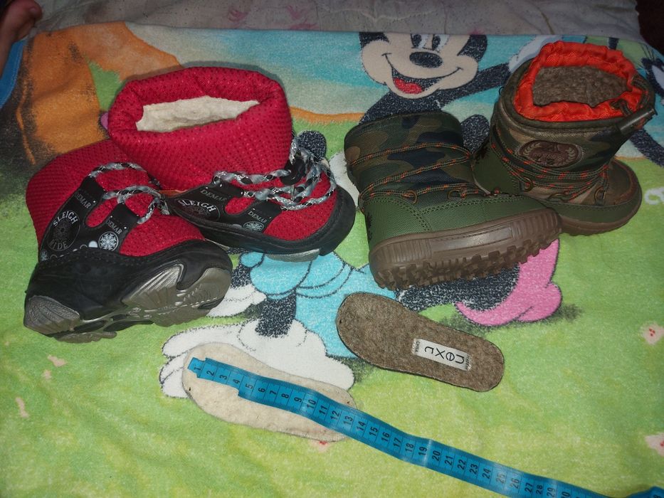 Дитячі зимові сапожки.