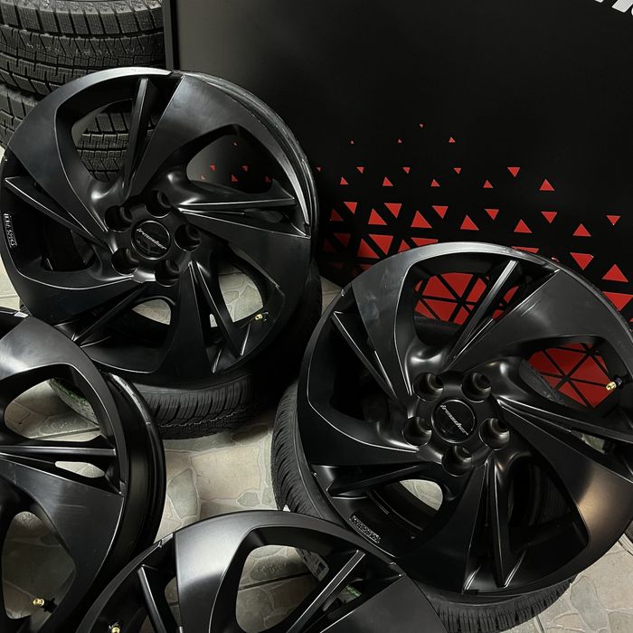 Хороший практично новий комплект дисків R18.5.114,3 hyundai , kia