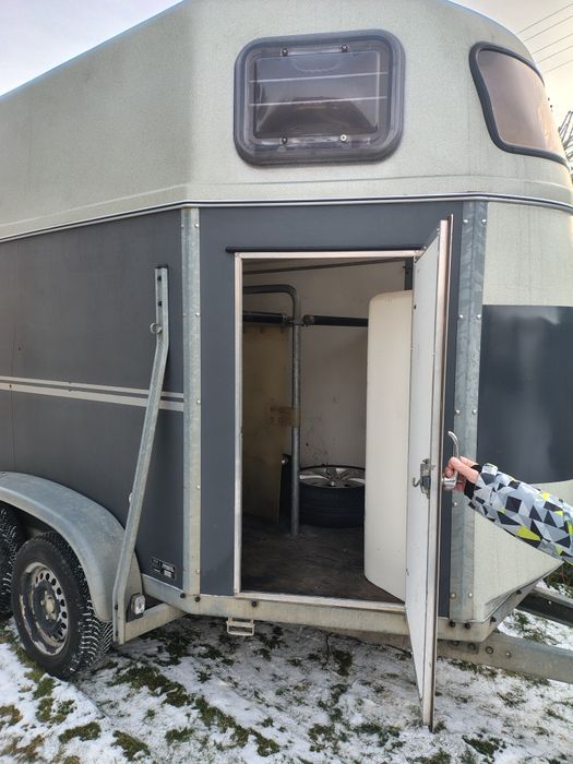 Przyczepa  na dwa konie SCHMIDT