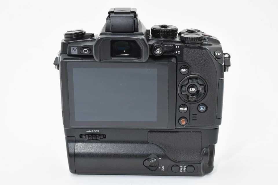 Olympus OM-D EM-1 Mk1 c/ grip olympus H7 +Olympus M.Zuiko Digital ED 40-150mm F4.0-5.6 R