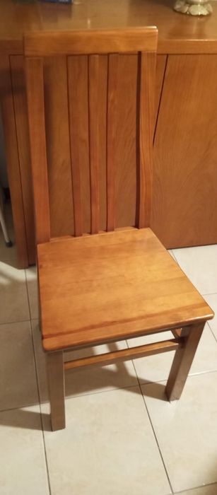 Cadeiras para mesa em excelente estado
