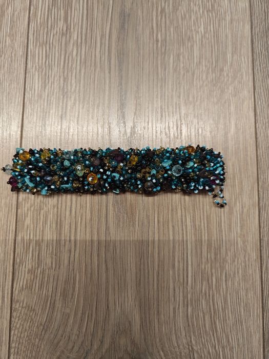 Bransoletka z kamieniami