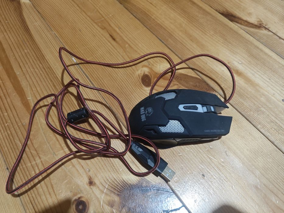 Myszka komputerowa MAD DOG mało uzywana