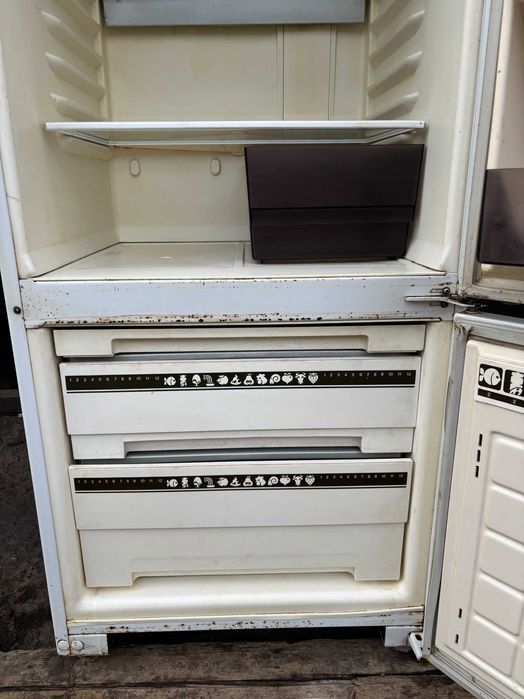 Холодильник двухкамерный КАЧЕСТВО .