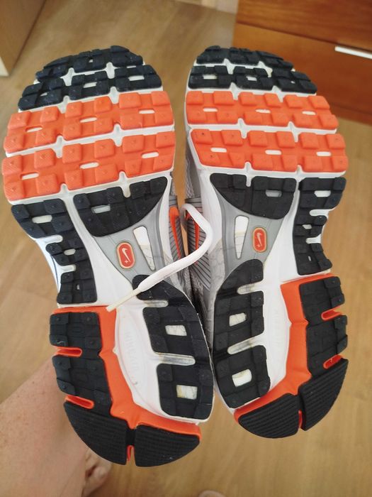 Tênis Nike zoom vomero 5