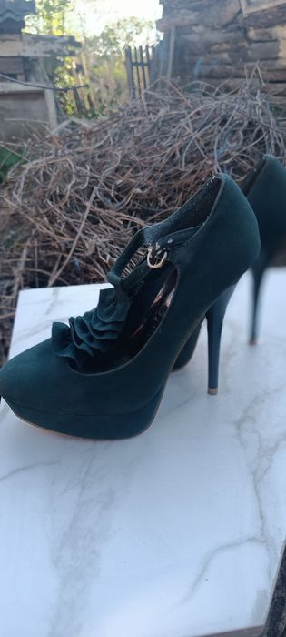 Туфлі жіночі на шпильки