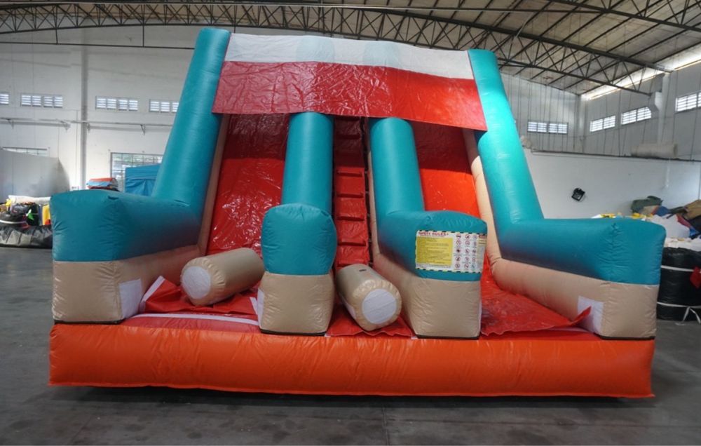 Insuflável escorrega - Semi Novo