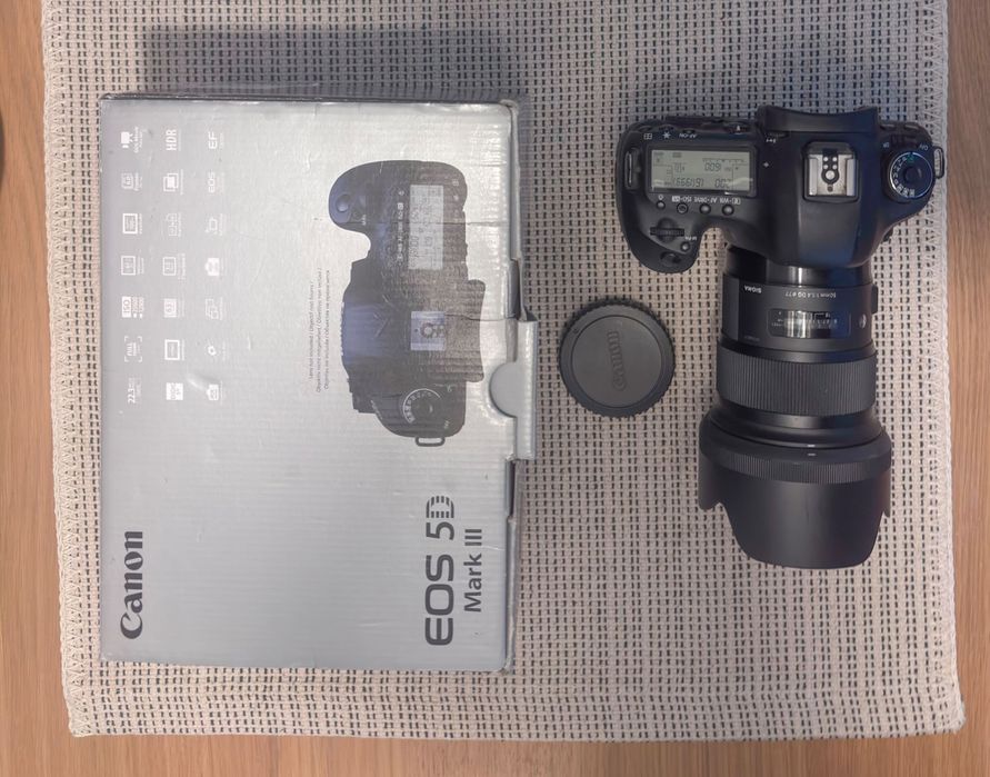 Aparat Canon 5D III Mark - stan gabinetowy