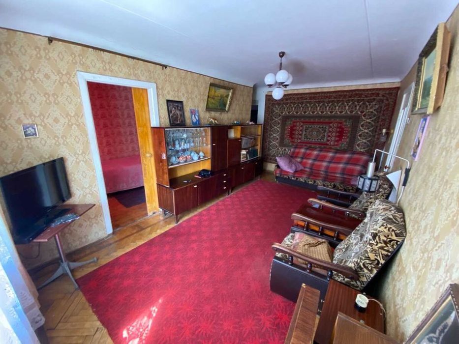 Продам 3-и кімнатну квартиру район Ковалівського парку.