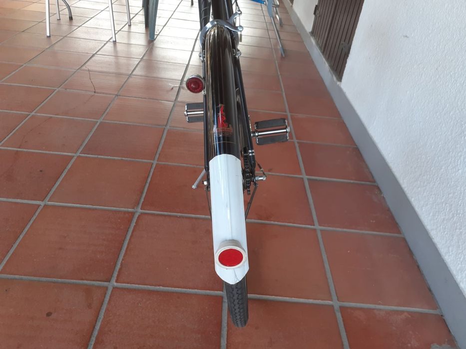 Bicicleta pasteleira vintage antiga marca Raleigh