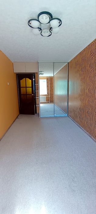 Продаж! 2 к.кв  біля ТРК Україна