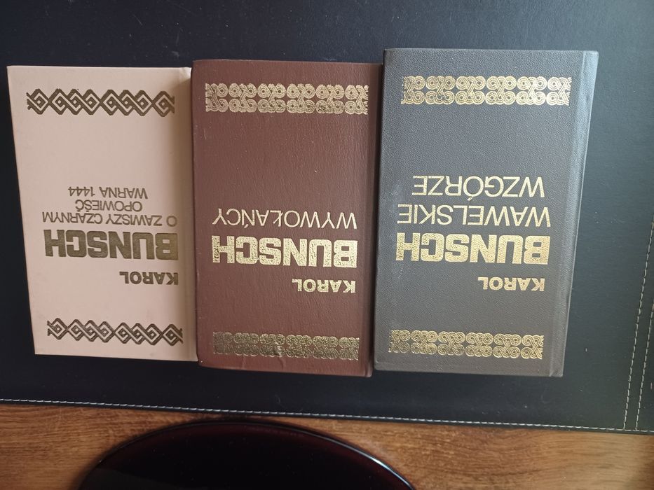 Zestaw trzech książek autorstwa Karol Bunsch