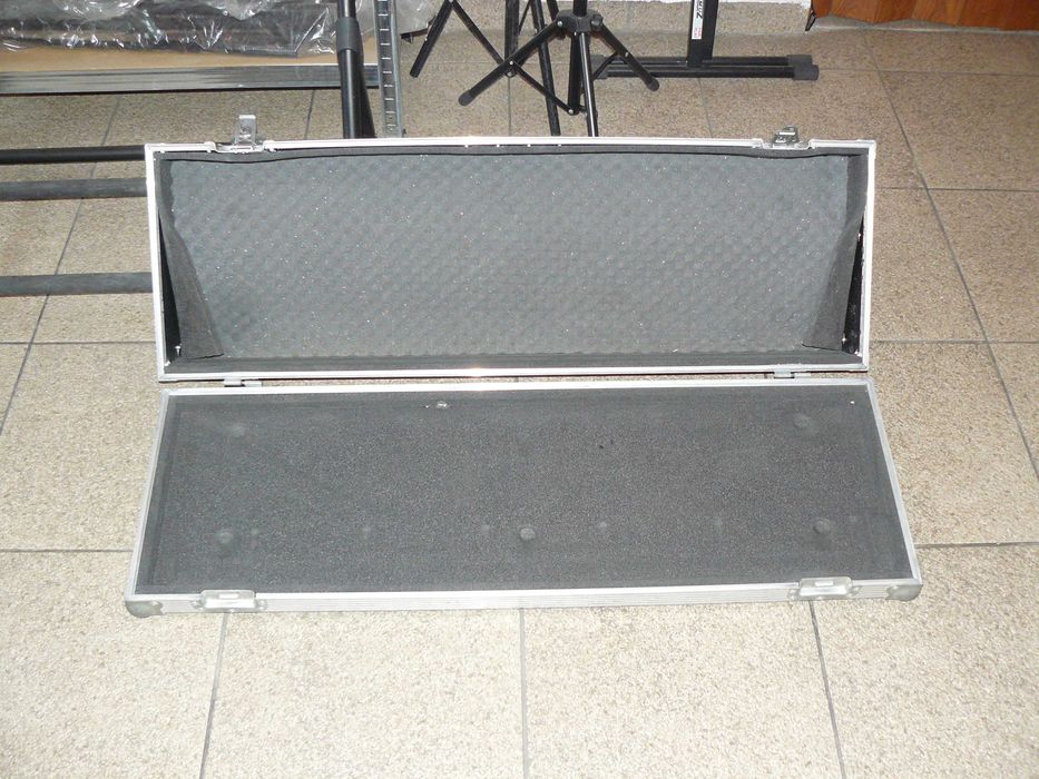 Skrzynia transportowa case