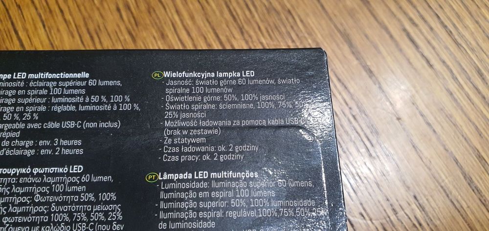 Latarka led na stojaku
