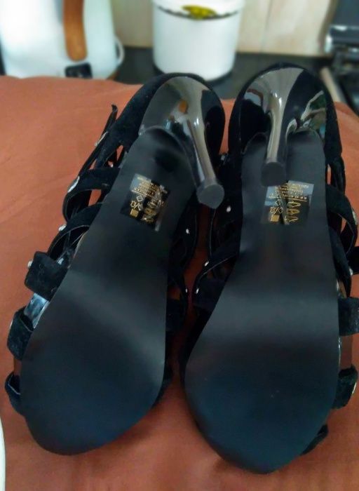 Sapatos salto alto