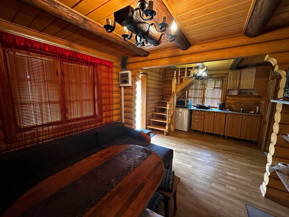 Продається дачний будинок в с. Ганичі