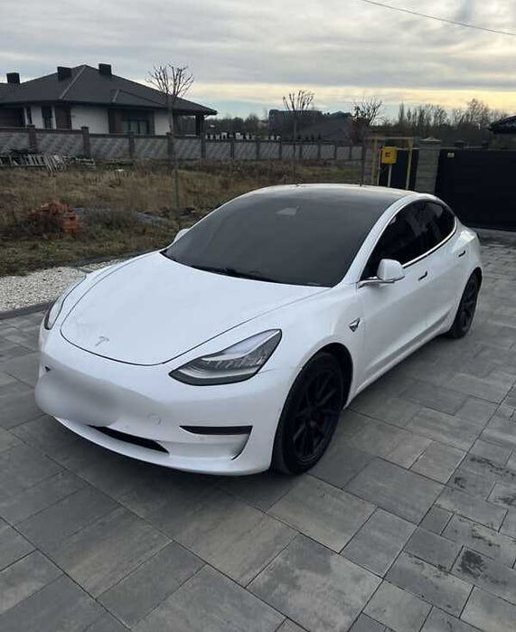Tesla Model 3 2019