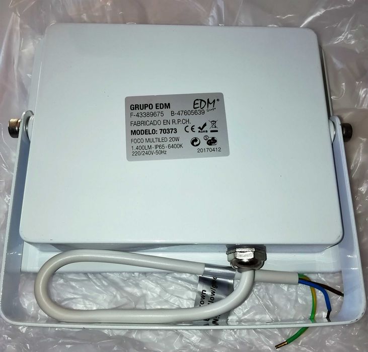 EDM - Projetor Led Extraplano 20w 6400k 1400 Lum - Branco - Novo caixa