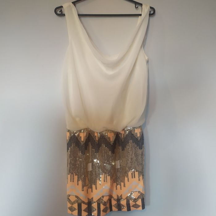 Mini sukienka z cekinami. Hit! M. Cekiny impreza sylwester