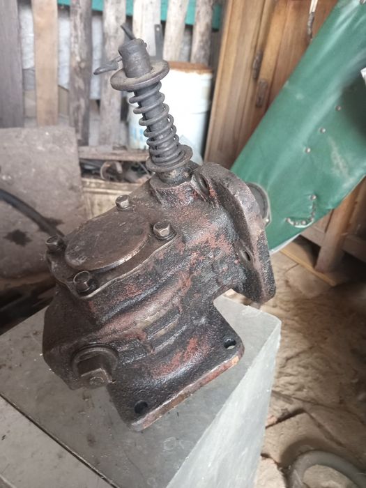 Продам запчастини на Зіл 130