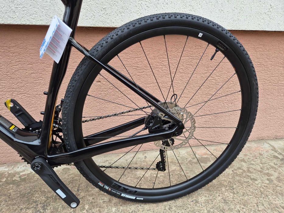 Rower gravel Giant Revolt Advanced 3, rower powystawowy, carbon, GRX