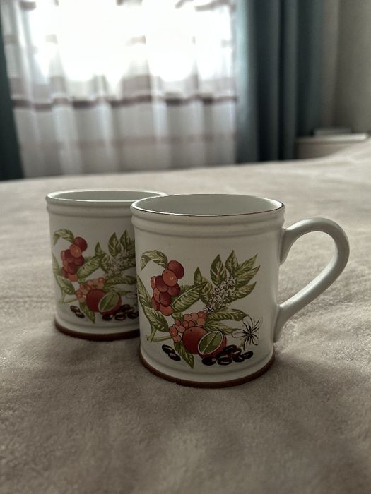 Вінтажні колекційні кухлі Denby, випущені до 25-ї річниці Maxwell Hous