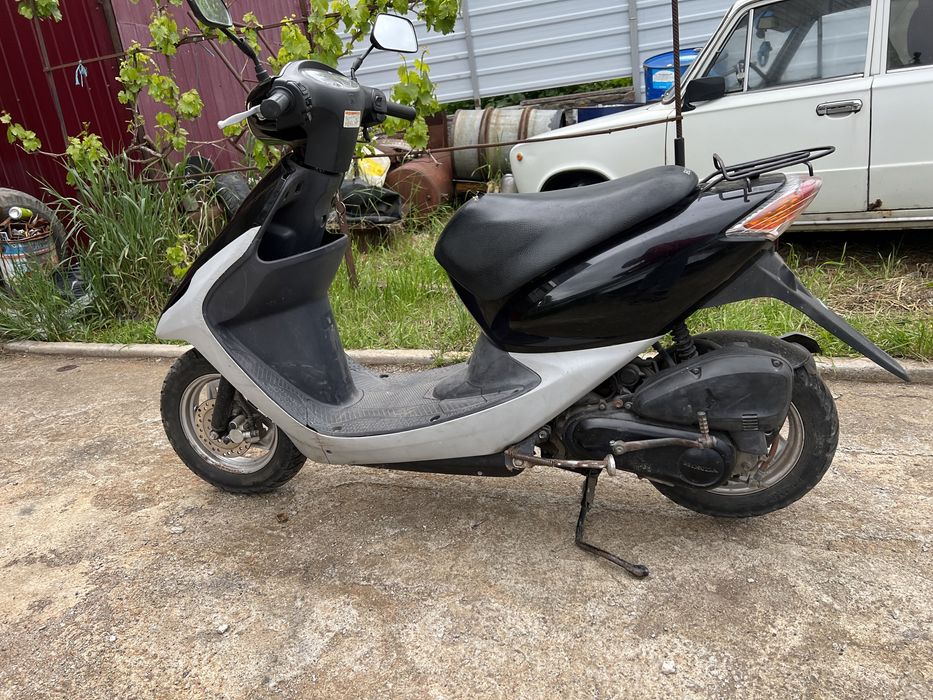 Японський мопед Honda dio 57