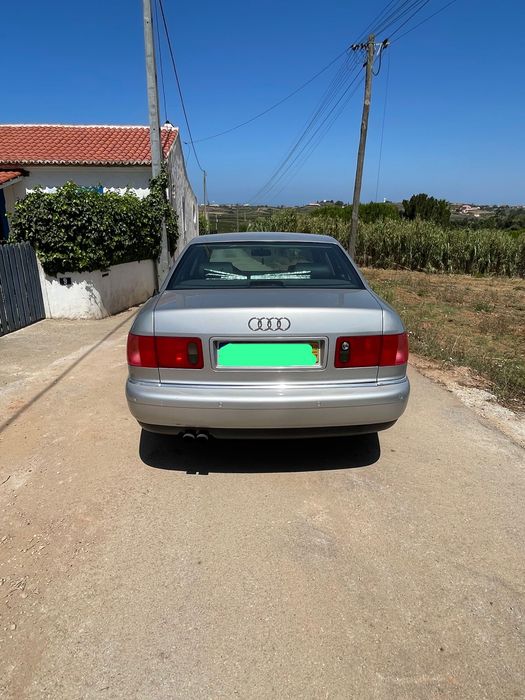 Audi A8. foto 2