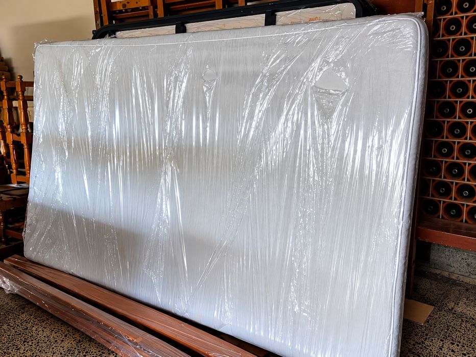 Colchão King Size 180x200 cm – Apenas 6 Meses de Uso