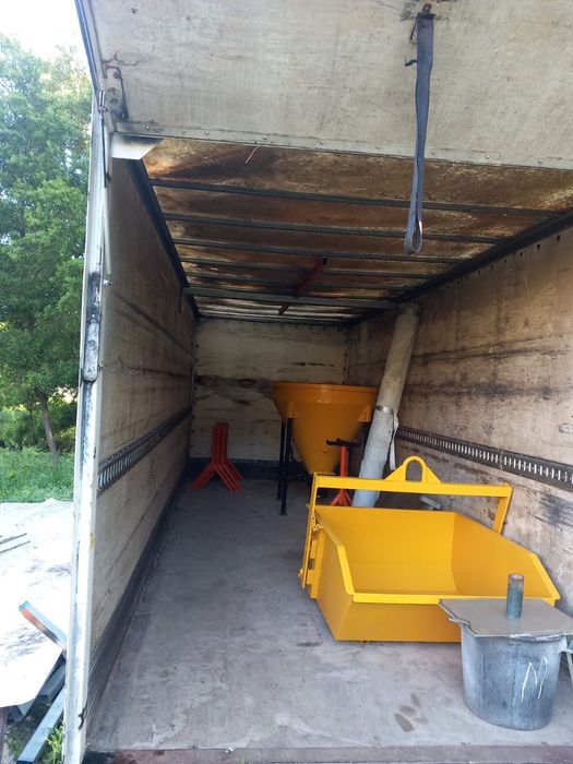 Venda de dois contentores