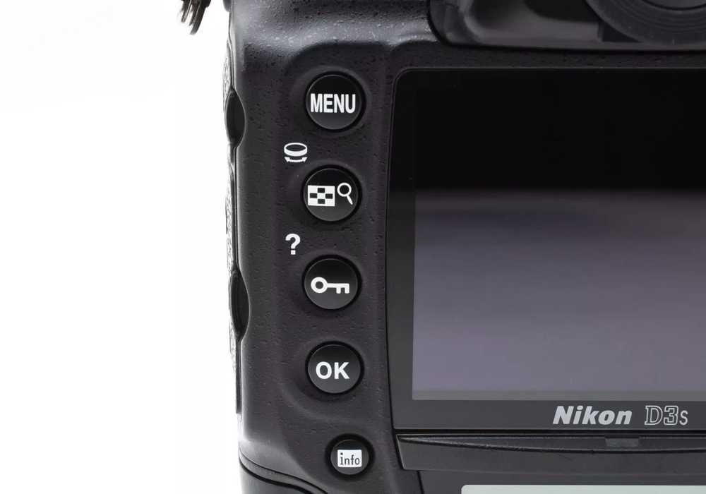 Nikon D3s пробіг 16740