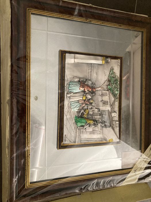 Quadro em espelho e com relevo
