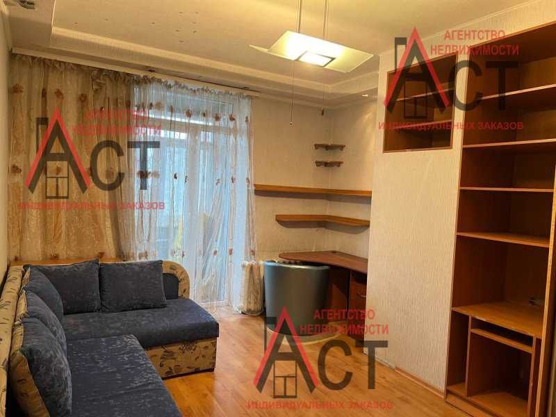 Продам 4-комн. кв. Центр, начало проспекта Героев Харькова, бывш Моск.