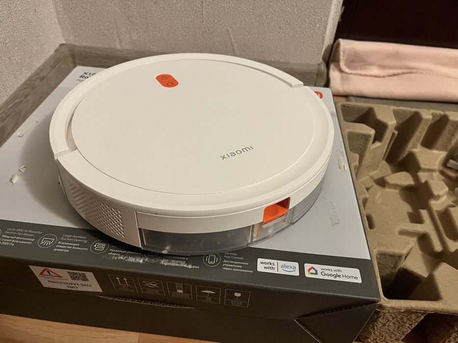 Robot sprzątający Xiaomi Vacum, ładowarka, karton gwarancja jak nowy