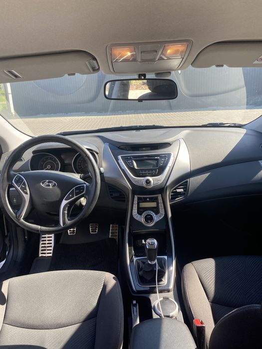 Hyndai Elantra 1.8 бензин